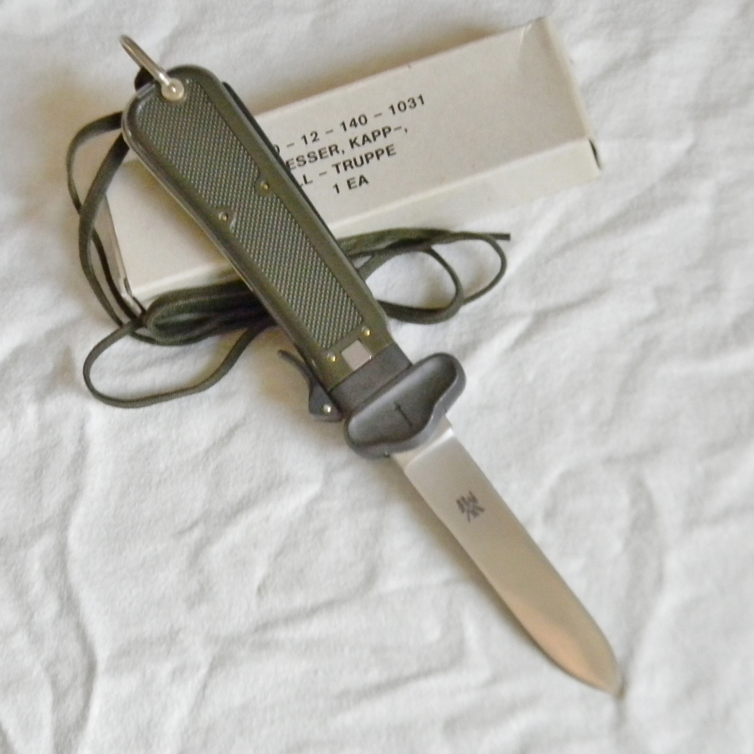 Military Paratrooper Knife.