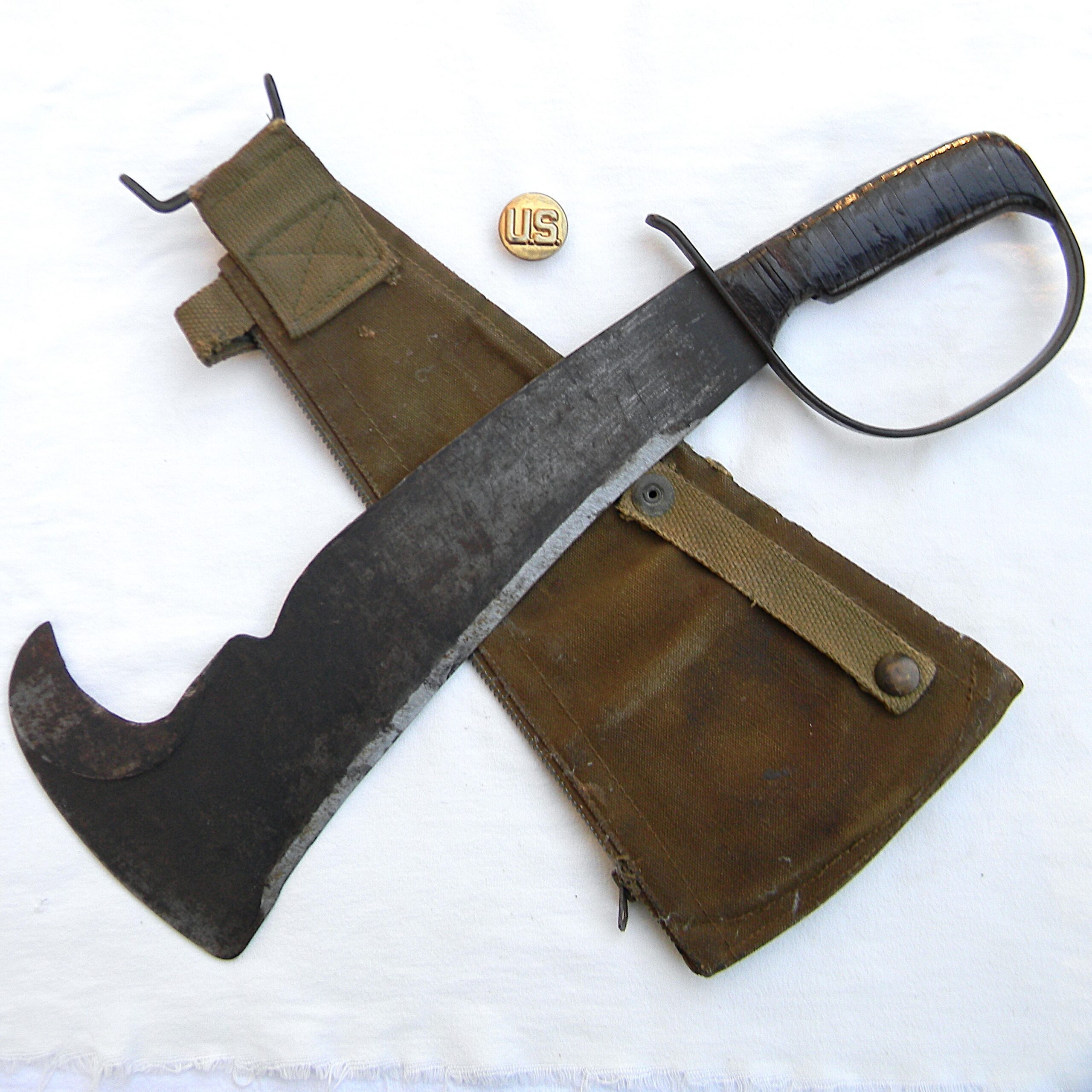 WW2 US Woodmans Pal Survival Machete