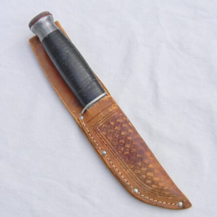 WW2 era CASE XX model 309 Survival-Fighting knife engraved "Bolles", hollow handle with compass, orig leather scabbard; VERY rare type - Image 2