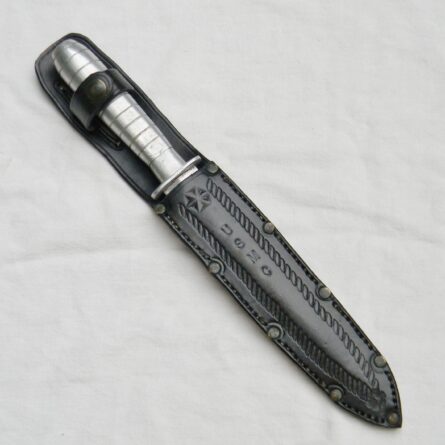 WW2 era USMC dagger with Fairbairn-Sykes blade