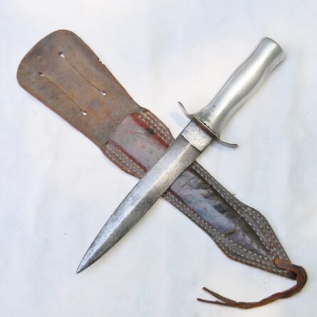 American WW2 theater fighting dagger