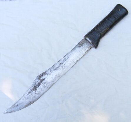 large WW2 era American theater fighting knife