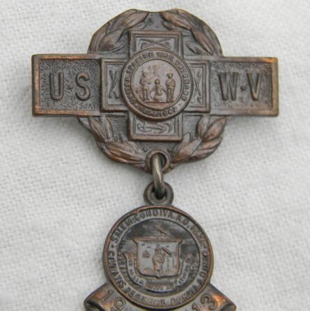 USA Spanish-American War Veterans badge 1913 ANNUAL ENCAMPMENT in Salem, MA "flying witch" type; excellent condition - Image 4