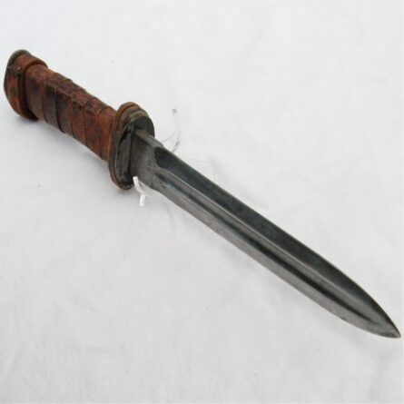 WW2 fighting dagger M1913 Patton Sword