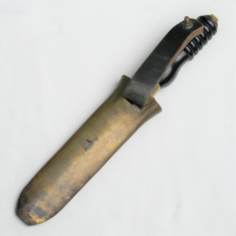 WW2 British RN Siebe Gorman diving knife, original brass scabbard
