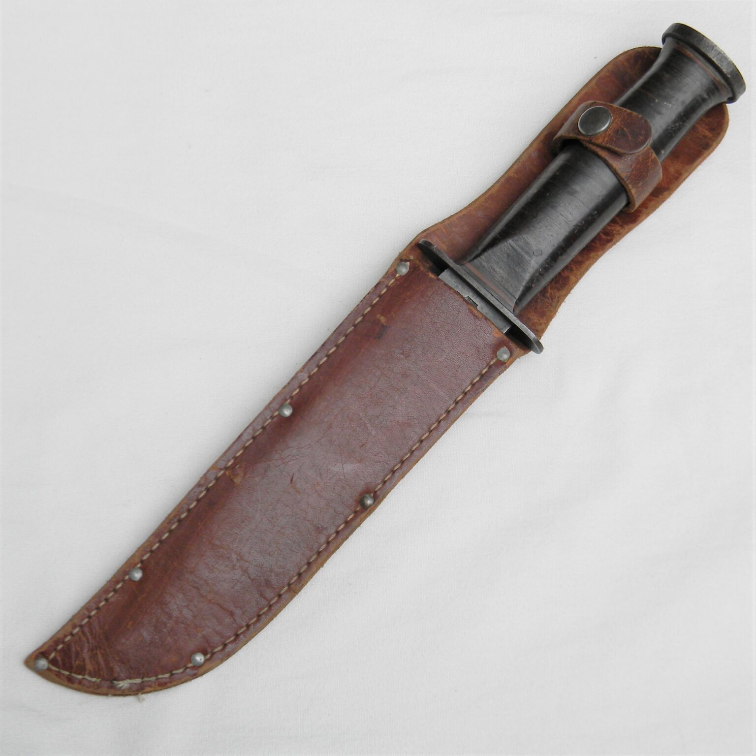 Western WW2 G468 fighting knife, huge 8in blade, orig scabbard