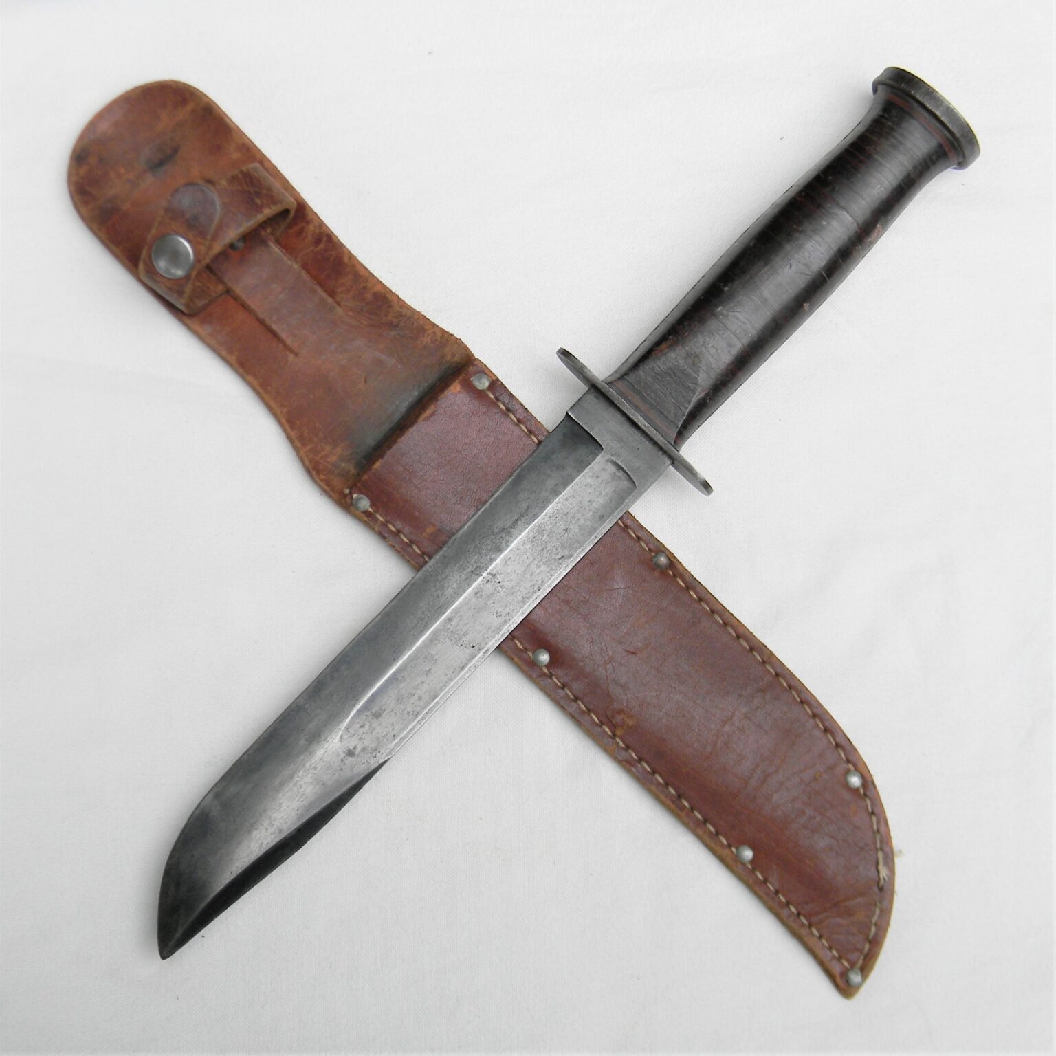 Western WW2 G468 fighting knife, huge 8in blade, orig scabbard