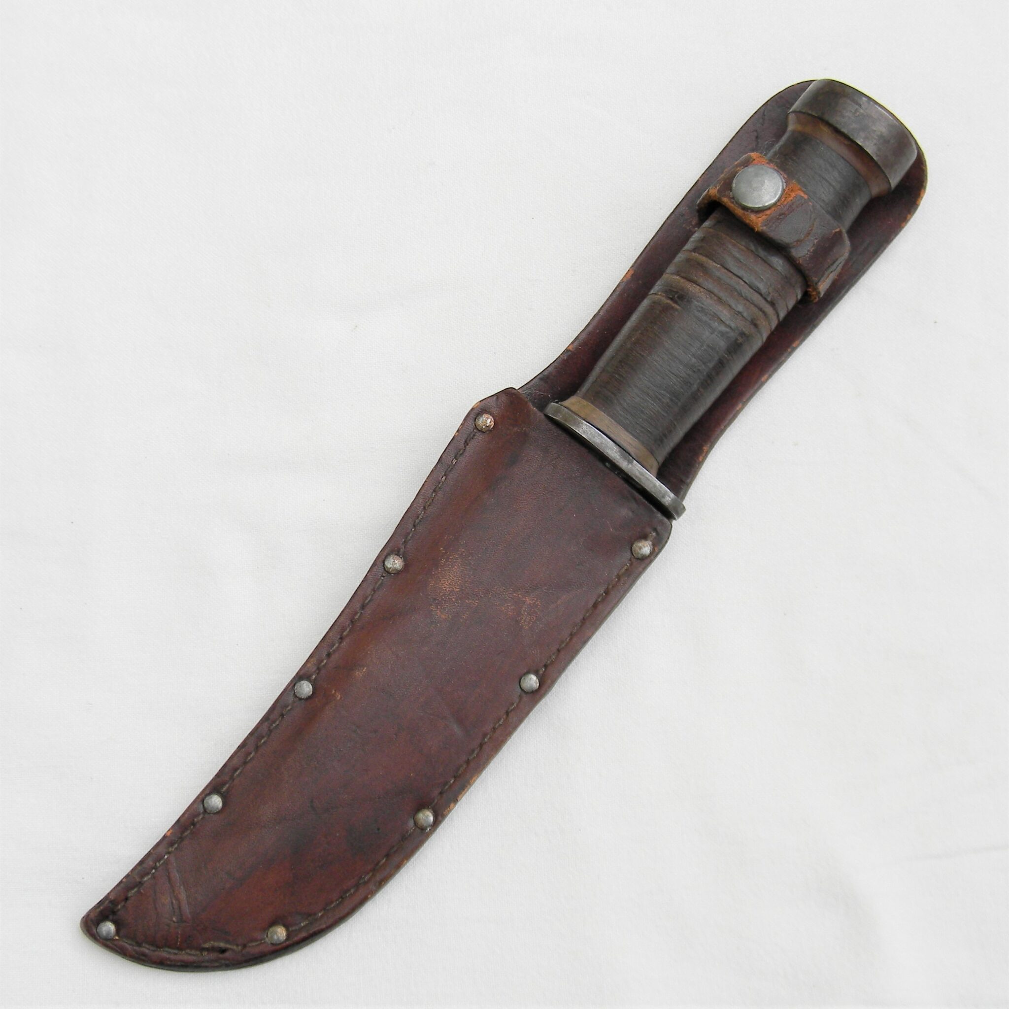 WW2 Cattaraugus 225Q Quartermaster Knife, original leather scabbard