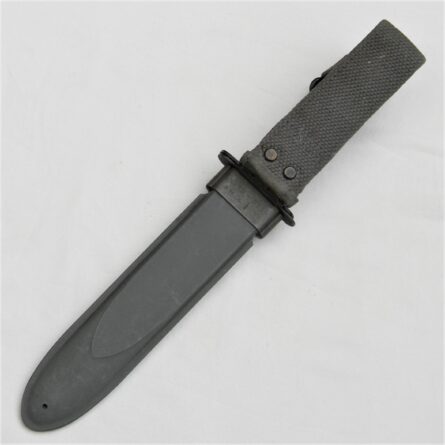 USA WW2 era USN MK2 Camillus Mark 2 fighting knife, blued blade/guard-marked type, original 1945 NORD composition scabbard; excellent - Image 3