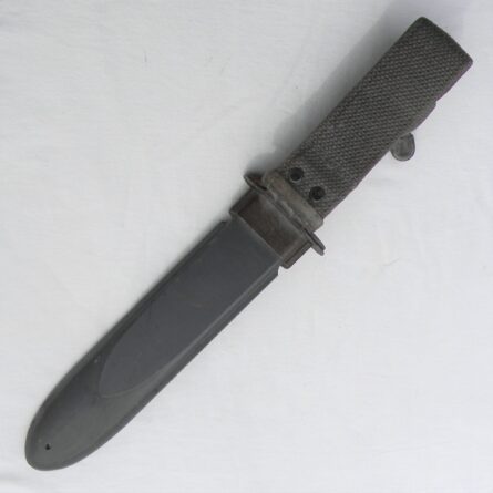 USA WW2 era Ka-Bar USN Underwater Demolitions Teams (UDT) fighting knife, original NORD scabbard; rare type - Image 3