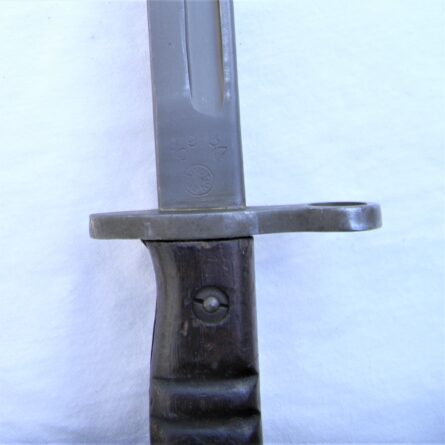 Vietnam War era M1917 bayonet for US 12-gauge trench gun - reissued WW1 era Remington M1913/1917 pattern, original 1960th production VP Co composition scabbard; rare type - Image 5