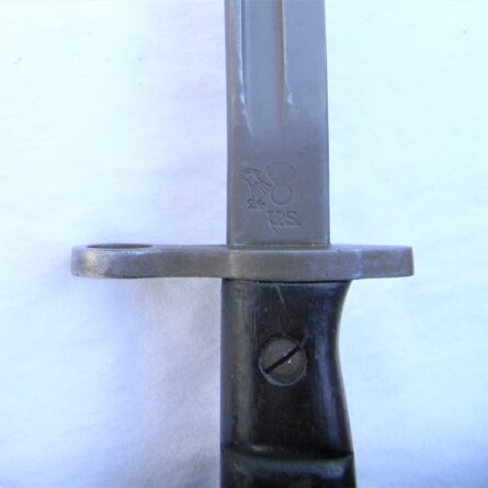 Vietnam War era M1917 bayonet for US 12-gauge trench gun - reissued WW1 era Remington M1913/1917 pattern, original 1960th production VP Co composition scabbard; rare type - Image 4