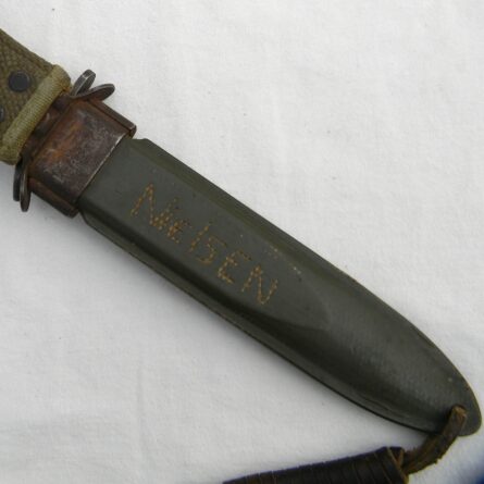 USA WW2 Utica scarce blade-marked M3 fighting knife, original M8 scabbard signed NIELSEN - Image 4