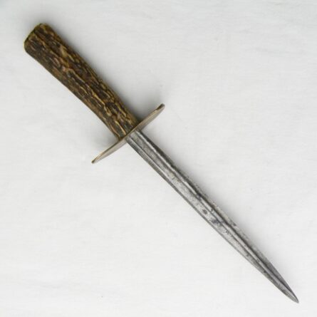 WW2 theater fighting dagger