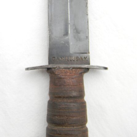 WW2 CAMILLUS rare 1st model "nut pommel" Mark 2 USN Fighting Knife, blued blade, original U.S.N.-marked leather scabbard - Image 9