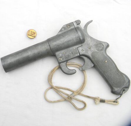 WW2 USA SKLAR signal pistol