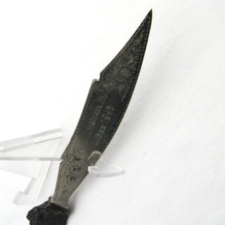 USA WW2 era unique trench art letter opener made from shell fragment; engraved Major Roy W. Lonsinger, 1945 - Image 7