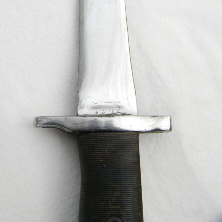 WW2 American "theater" fighting knife made from 1942 UFH M1905 bayonet, composition scabbard - Image 6