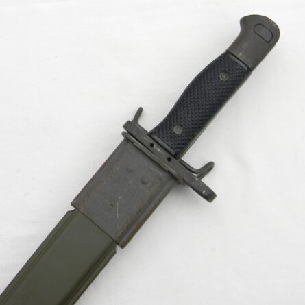 Vietnam War General Cutlery (GEN CUT) M1917 bayonet for US Trench Gun, original VZM scabbard, 1960th production; rare UNUSED in orig packing sleeve - Image 10