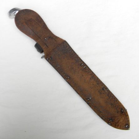 USA WW2 rare Western Cutlery L77 Commando fighting knife, blued blade, decorated handle and original scabbard; excellent condition - Image 4