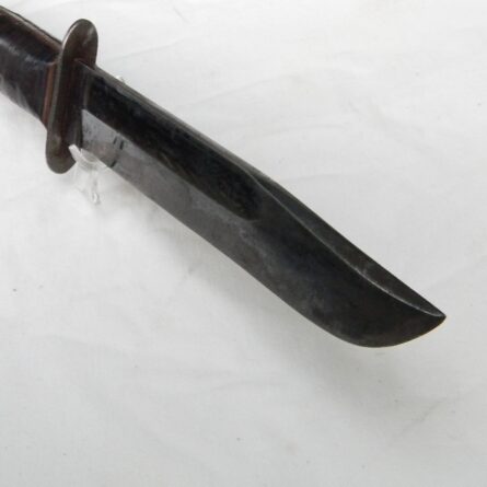 WW2 era Western Cutlery model G46-8 fighting knife, large blued 8" blade, "theater-dressed" original leather scabbard - Image 4