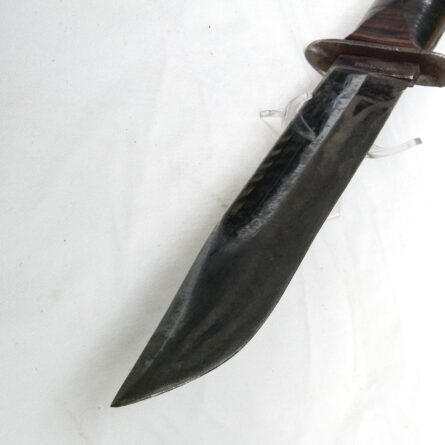 WW2 era Western Cutlery model G46-8 fighting knife, large blued 8" blade, "theater-dressed" original leather scabbard - Image 5