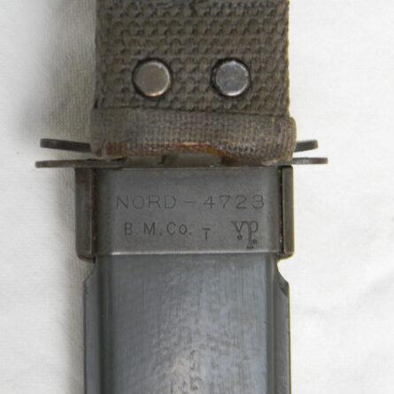 WW2 era Ka-Bar USN MK2 Mark 2 fighting knife, early blade guard-marked type, original 1943 NORD scabbard; excellent - Image 6