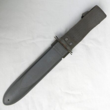 WW2 era Ka-Bar USN MK2 Mark 2 fighting knife, early blade guard-marked type, original 1943 NORD scabbard; excellent - Image 4