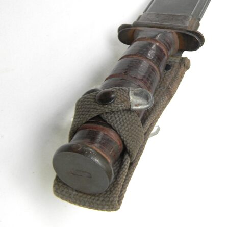 WW2/Korean War era Ka-Bar USN MK2 fighting knife, guard-marked type, SIGNED original NORD scabbard; rare unused - Image 3