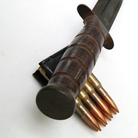 WW2/Korean War era Ka-Bar USN MK2 fighting knife, guard-marked type, SIGNED original NORD scabbard; rare unused - Image 13