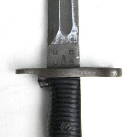 WW2 era Utica Cutlery US M1 bayonet, NOT a cut-down, orig scabbard, interesting serial-numbered specimen; excellent condition - Image 10