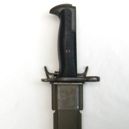 USA WW2 Oneida Ltd (OL) 16-in blade M1905 bayonet dated 1942, MK1 composition scabbard; uncut blade in excellent condition; rare maker - Image 5