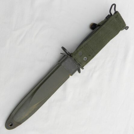 Vietnam War era Conetta M4 bayonet, 1966-1969 production; scarce original The Working Blind (TWB) M8A1 scabbard; unused - Image 4