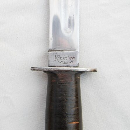 USA WW2 Kinfolks 6-inch blade fighting knife, mid-war "private purchase" fighter; original scabbard - Image 8