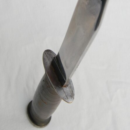 USA WW2 Kinfolks 6-inch blade fighting knife, mid-war "private purchase" fighter; original scabbard - Image 11