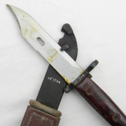 Romania Cold War era AK-47 Type 1 bayonet; matching serials "wire cutter" scabbard, leather frog; UNUSED - Image 14