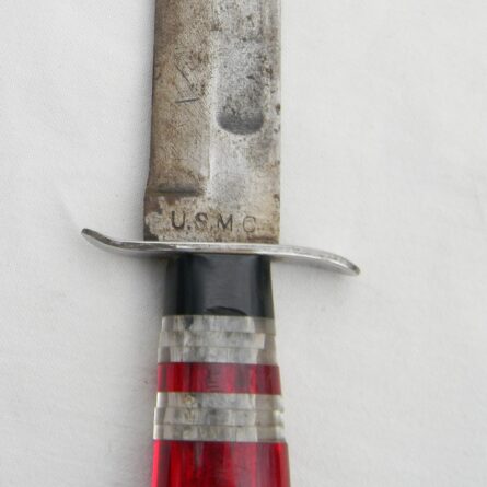 WW2 era Camillus USMC MK2 fighting knife, "theater-made" handle, early leather scabbard - Image 9