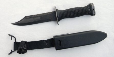 USN MK3 dive knife made by Ontario orig scabbard, excellent cond