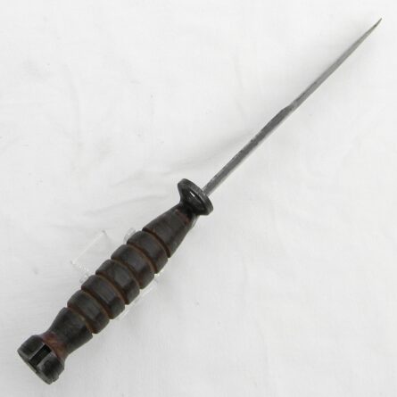 USA WW2 era IMPERIAL M4 bayonet for M1 carabine, original M8 composition scabbard - Image 9