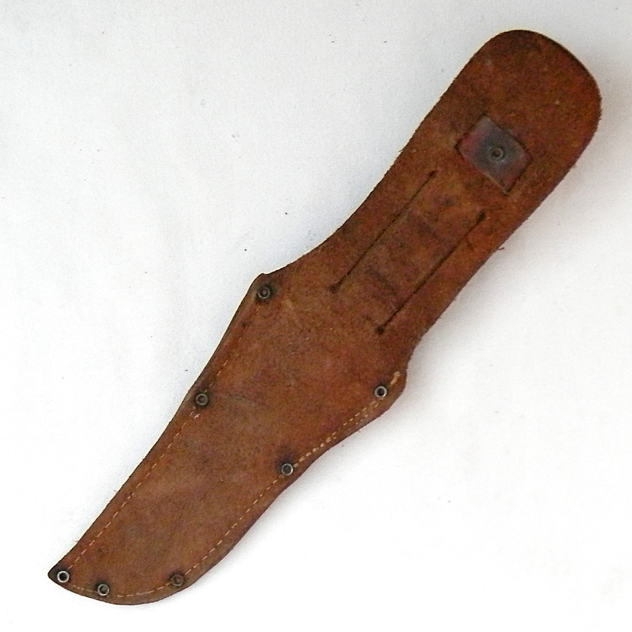 WW2 era Western Cutlery "Baby Shark" USAF Pilot Knife, scarce Bakelite fittings type, “theater-made” scabbard - Image 3