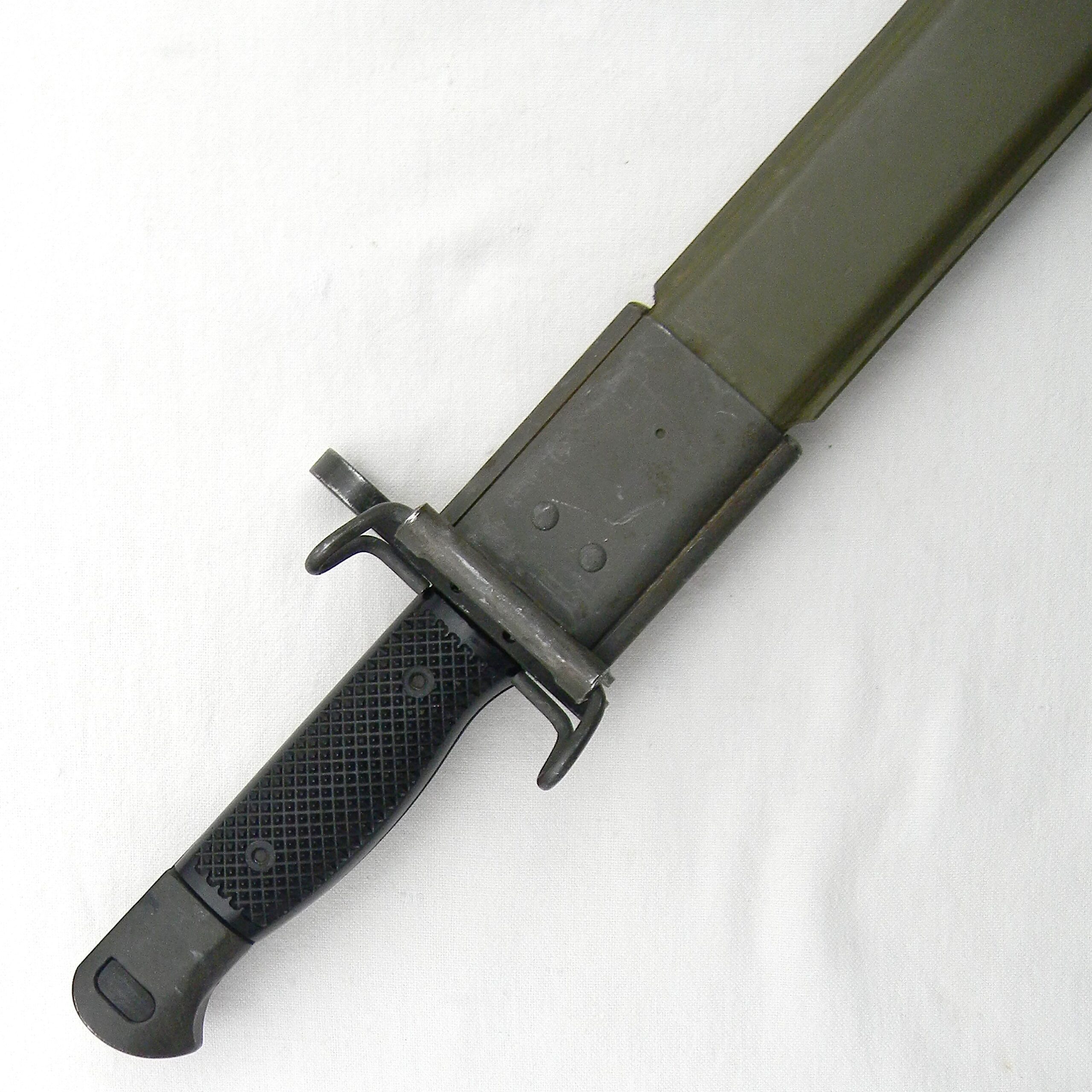 Vietnam War era rare Canadian Arsenals (CA) M1917 bayonet for US 12-gauge trench gun, original scabbard, 1960s production; UNUSED - Image 3