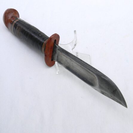 WW2 era Western Cutlery "Baby Shark" USAF Pilot Knife, scarce Bakelite fittings type, “theater-made” scabbard - Image 10