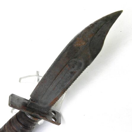 Cold War era Camillus Jet Pilot Survival Knife dated 10-1983; original metal-tipped leather scabbard - Image 7