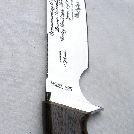 Gerber USA 1981 model 525 Harley Davidson Motorcycles hunter-skinner knife, SN 1534 of 3000; Aurum Etchings blade, orig presentation box - Image 9