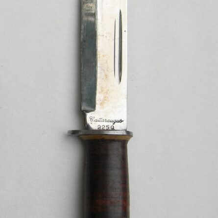 USA WW2 era Cattaraugus Quartermaster Knife model 225Q fighting knife, original scabbard; rare UNUSED - Image 7