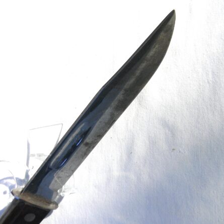 Rare American WW2 era Royal Brand Cutlery Co. fighting knife, original GI-signed leather scabbard; excellent - Image 11
