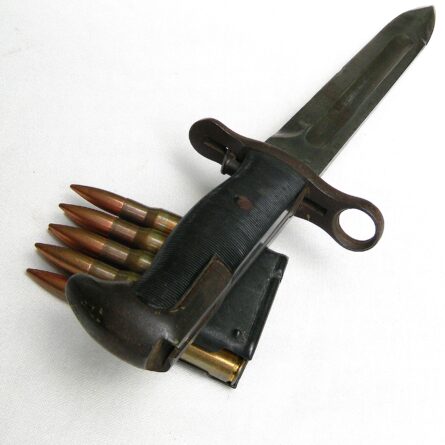 USA WW2 Utica Cutlery M1 bayonet for Garand rifle, NOT a cut-down, orig M7 composition scabbard - Image 6