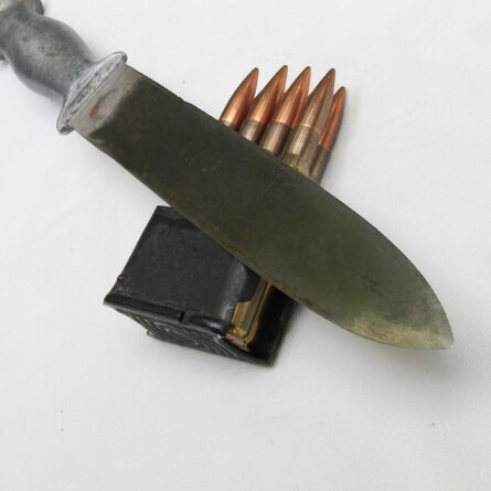 WW2 American fighting dagger