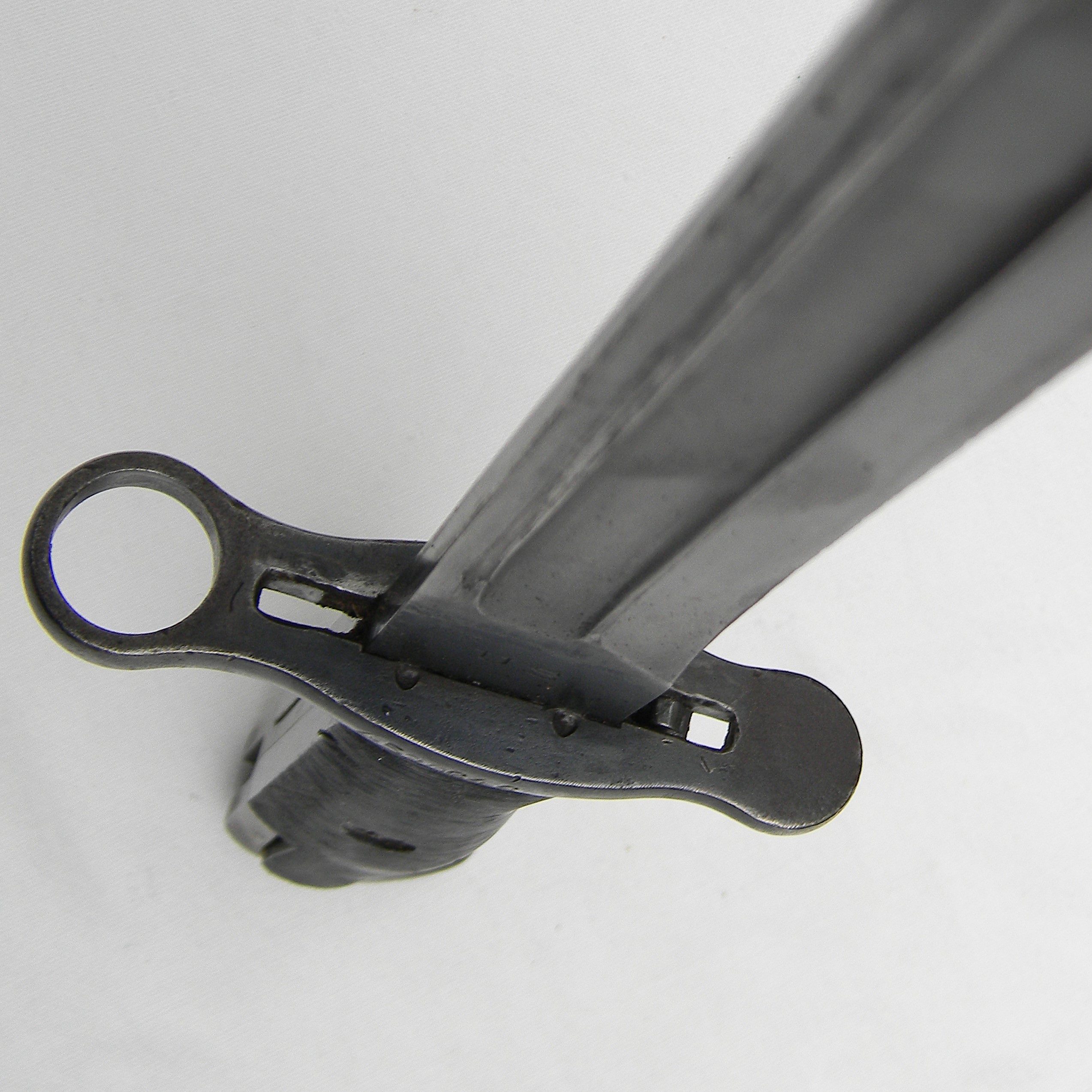 WW2 era American M1 bayonet, 1906-dated pre-WW1 manufacture RIA M1905 refurbished by AFH; original WW2 era scabbard; excellent - Image 8