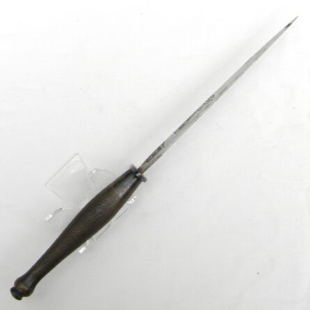 GB WW2 era Wilkinson Sword Fairbairn Sykes 2nd pattern FS fighting dagger, rare initials-etched blade type, correct scabbard; excellent condition - Image 13